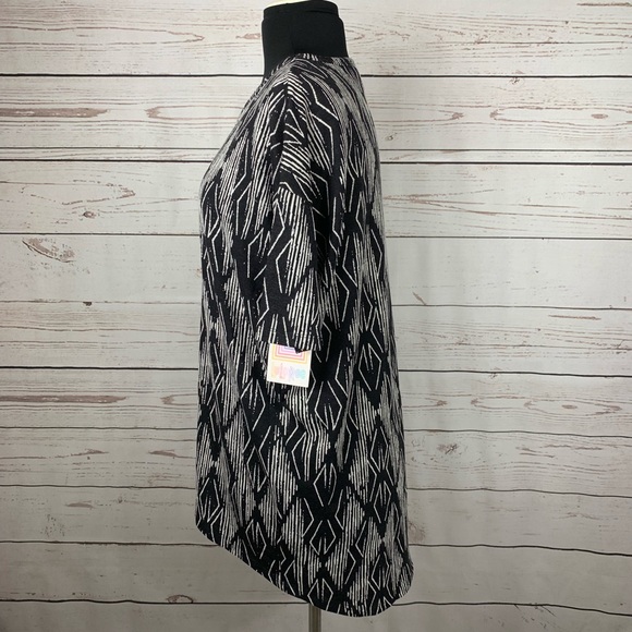 3/$25 NWT LulaRoe Irma - Picture 2 of 8